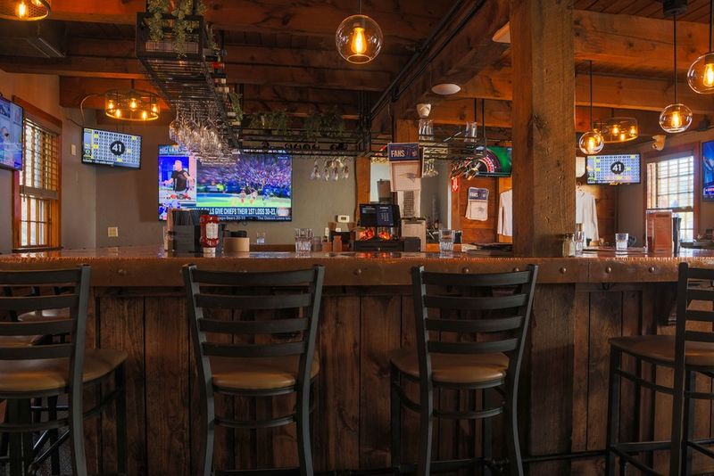 Gillis Family Tavern &mdash; Plymouth