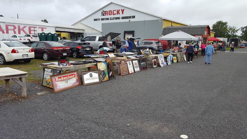 Leighty's Flea Market