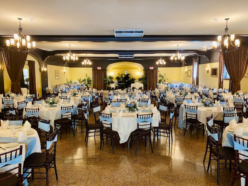 Mozart's Bakery & Piano Cafe (Columbus)