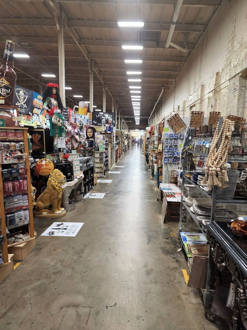 The Layout Practically Dares You to Wander