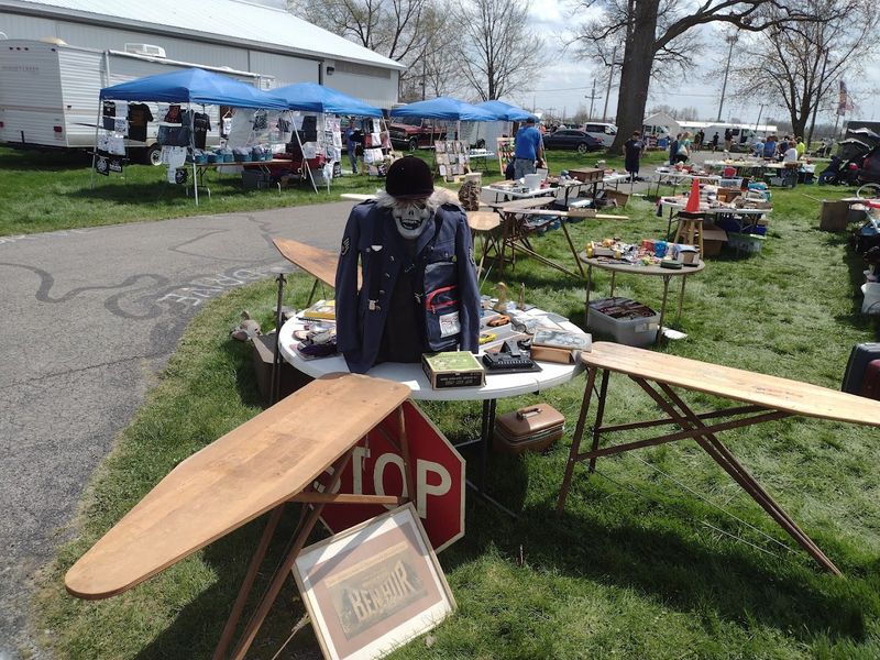 Tiffin Flea Market (Tiffin)