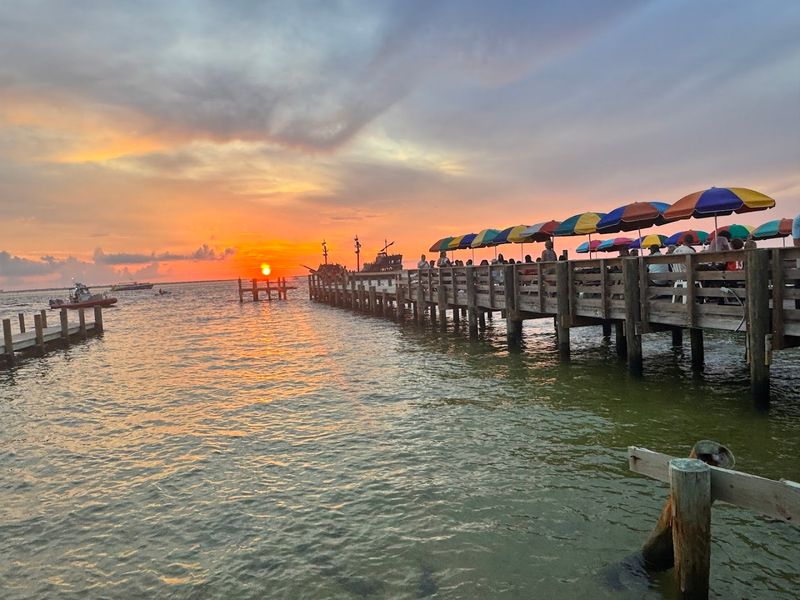 Dewey Destin's Seafood Restaurant