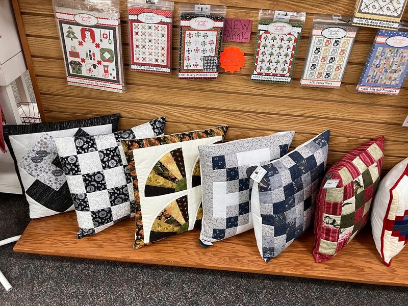 Helping Hands Quilt Shop & Museum - Berlin, Ohio