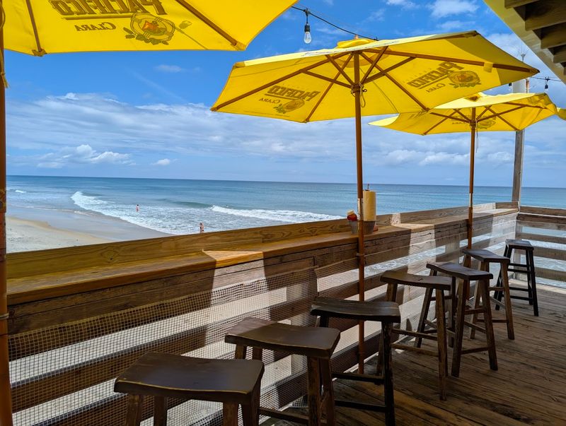 Fish Heads Bar & Grill