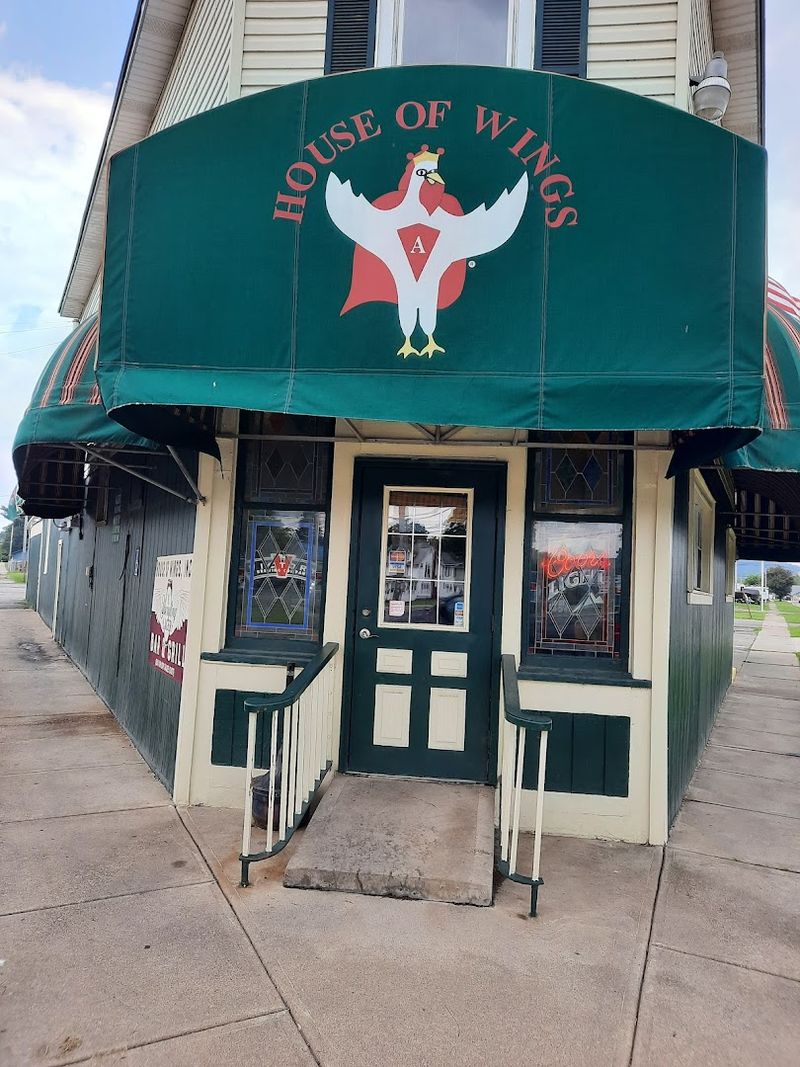 Alliger's House of Wings &mdash; Sayre
