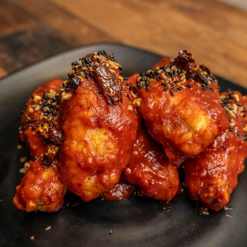 The Crispy Wings That Built the Reputation