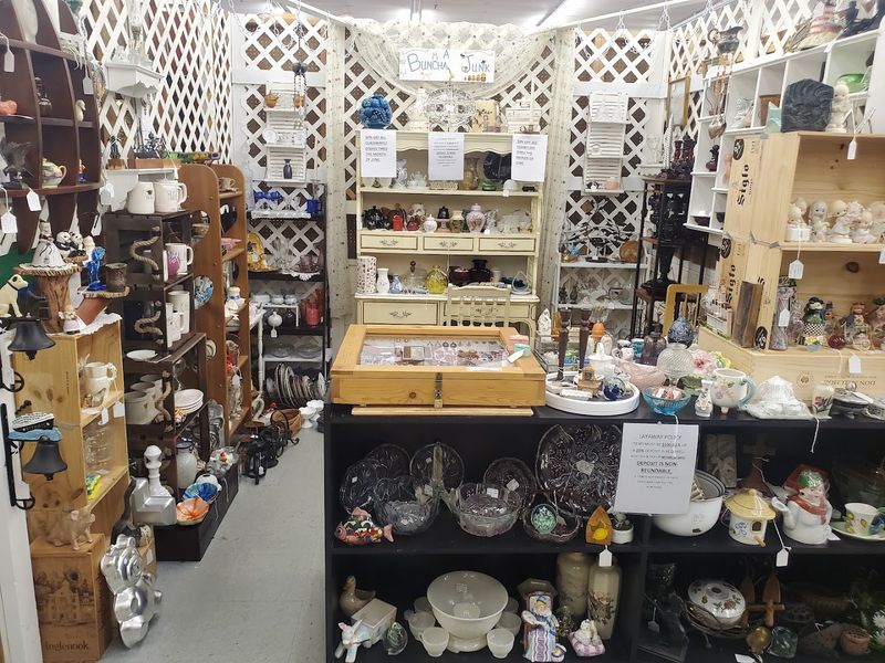 Wildwood Antique Mall (Titusville)