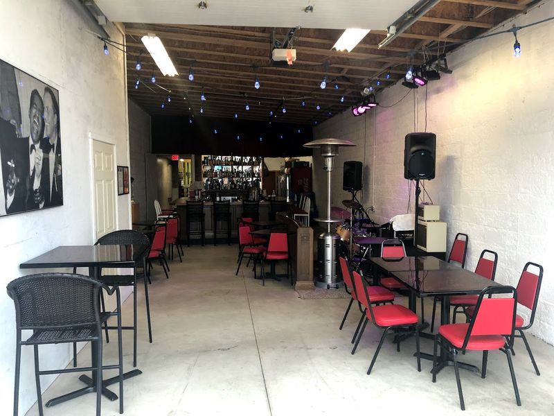 The Squeeze-In - Sunbury