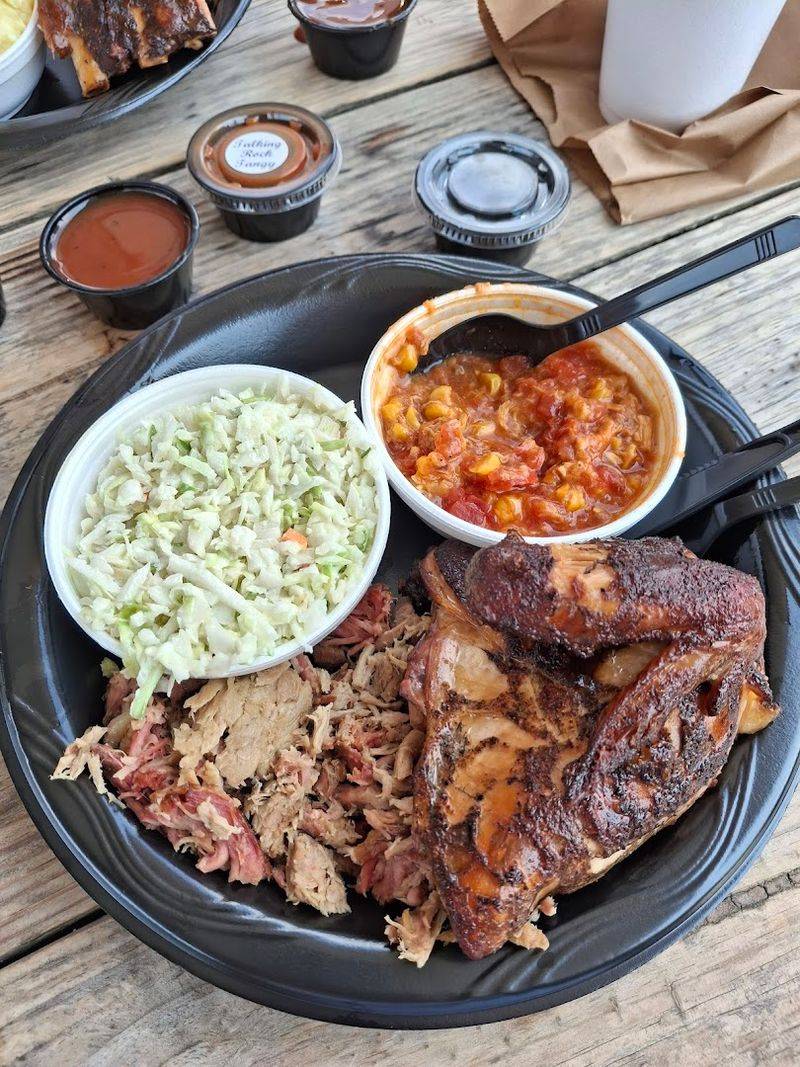 Bigun's Barbeque - Talking Rock