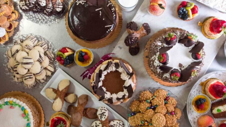 10 Chocolate Cakes In Pennsylvania That Taste Like Pure Dessert Heaven