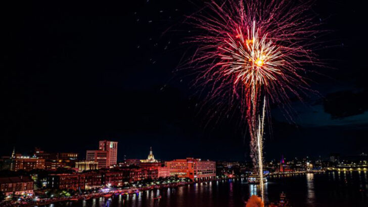 10 Georgia Riverfronts, Parks, And Town Squares Perfect For The 4th Of July