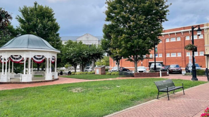 10 Georgia Towns That Are No Longer The Affordable Hidden Gems They Once Were