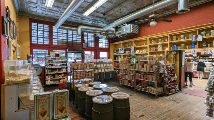 10 Italian Delis In Pennsylvania Where The Sandwiches Taste Like Family Tradition