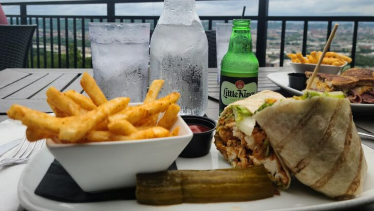 10 Ohio Riverside Restaurants Locals Never Get Tired Of Visiting