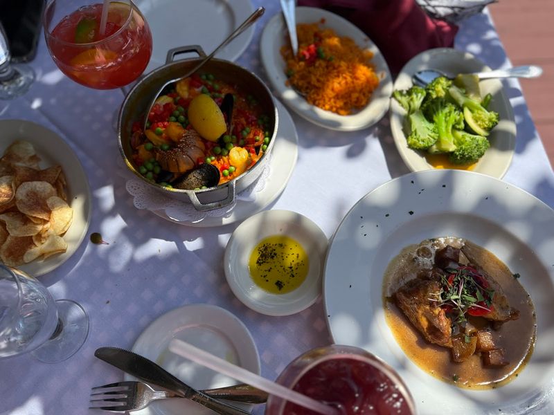 Sangria Y Tapas 