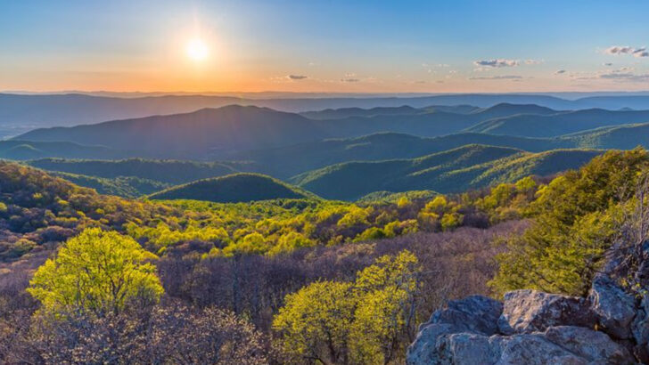 10 Virginia Clifftop Views That Will Leave You Reaching For Your Camera