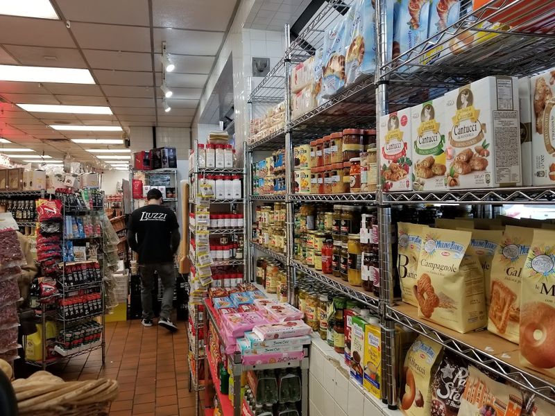 Liuzzi Cheese & Italian Deli, North Haven, New Haven County