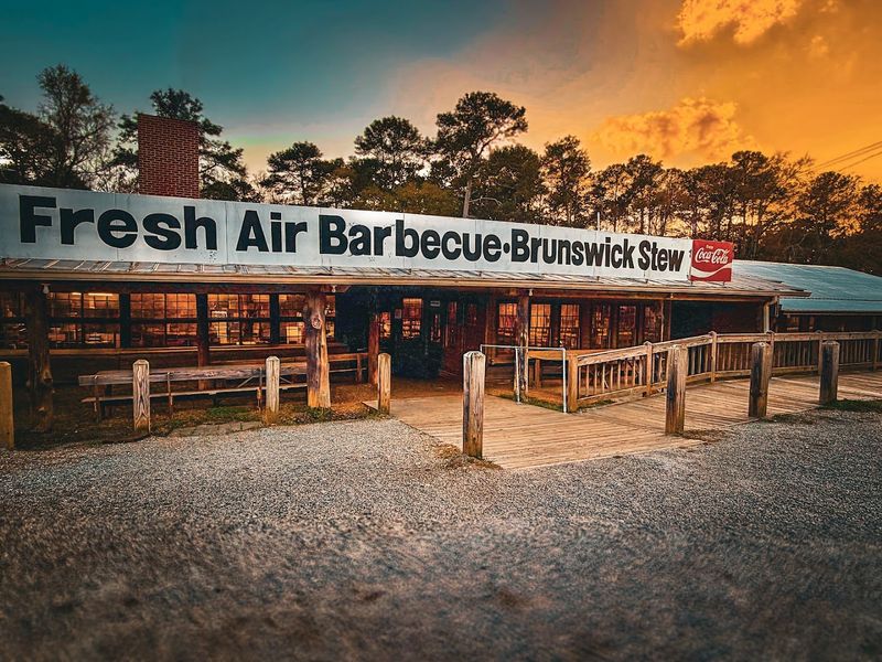 Fresh Air Bar-B-Que – Jackson