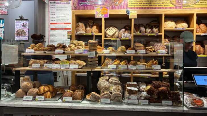11 Michigan Bakeries That Make It Impossible To Leave Empty-Handed