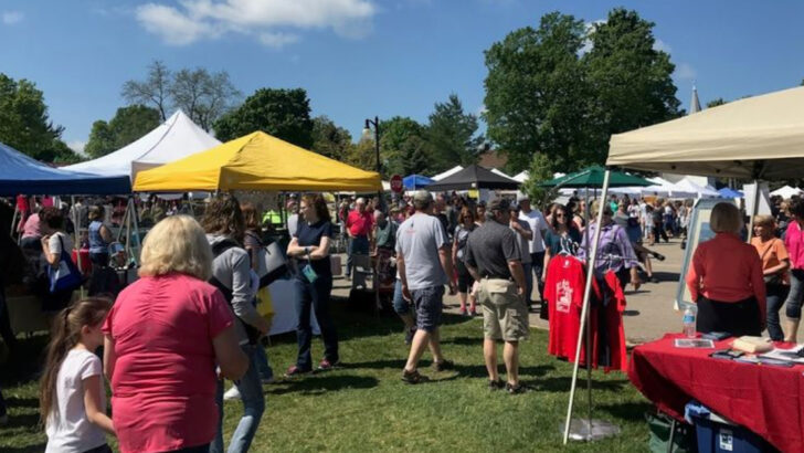 12 Affordable Michigan Farmers Markets Worth A Spot On Your Summer Bucket List