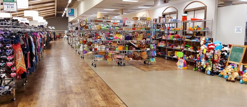 Goodwill Columbus Outlet (The “Bins”)
