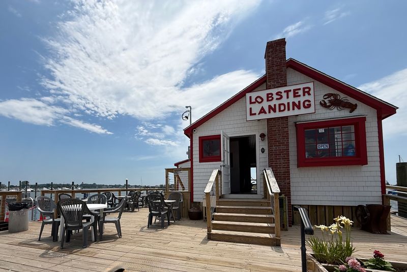Lobster Landing (Clinton)