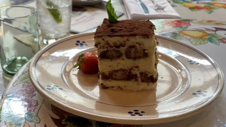 12 Florida Restaurants Serving Tiramisu So Good You&rsquo;ll Forget About Dessert Anywhere Else