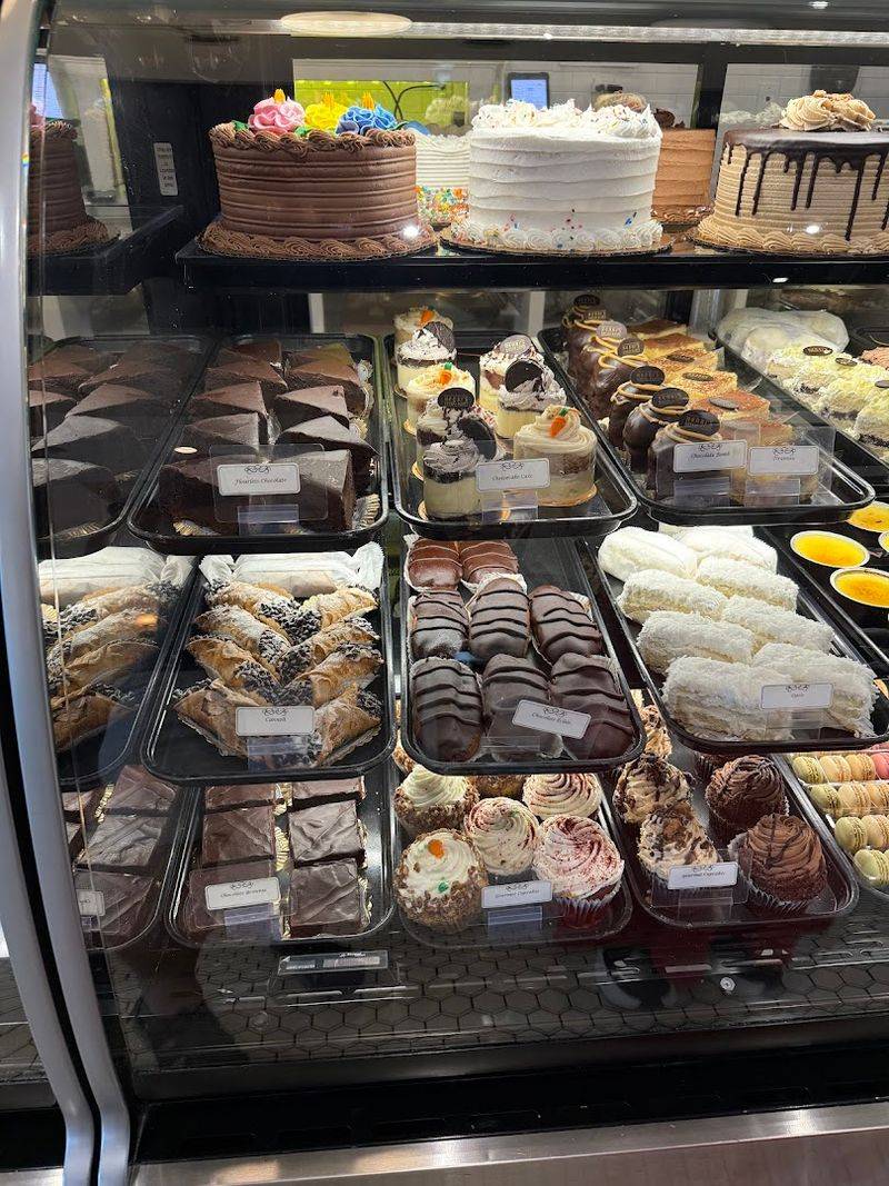 Henri's Bakery & Deli - Atlanta, Georgia