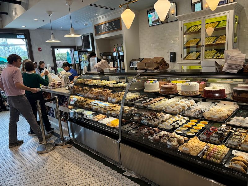 Henri's Bakery & Deli - Atlanta
