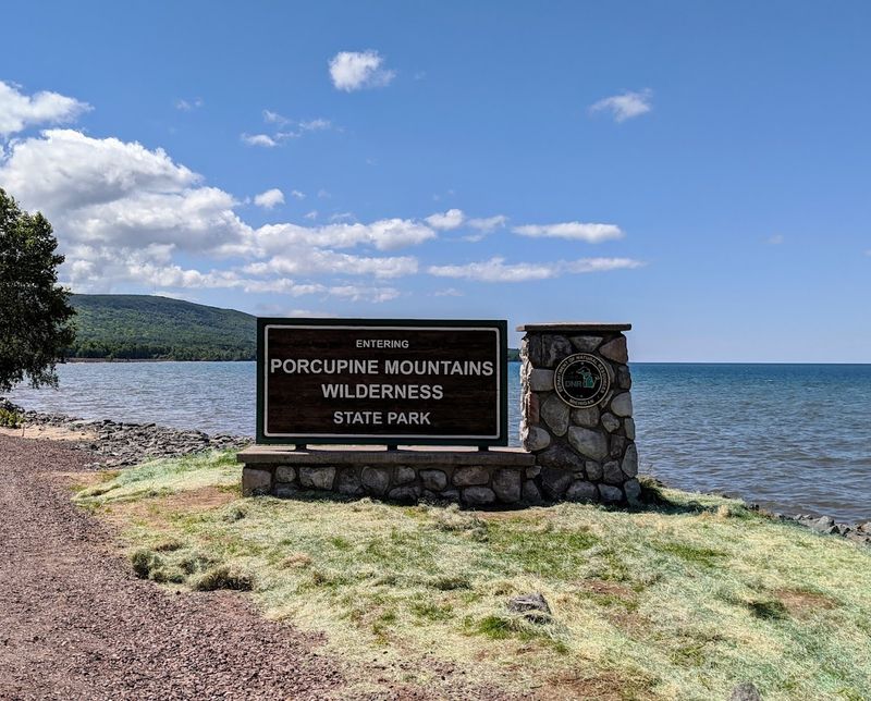 Escarpment Trail
