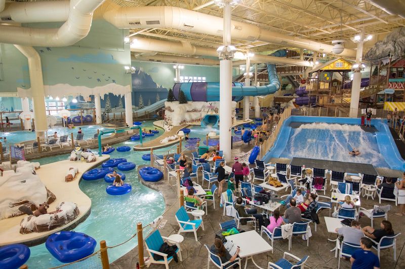 Avalanche Bay Indoor Waterpark - Boyne Falls, Michigan