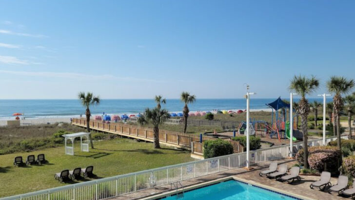 12 North Carolina Seaside Resorts Offering Relaxation And Ocean Views