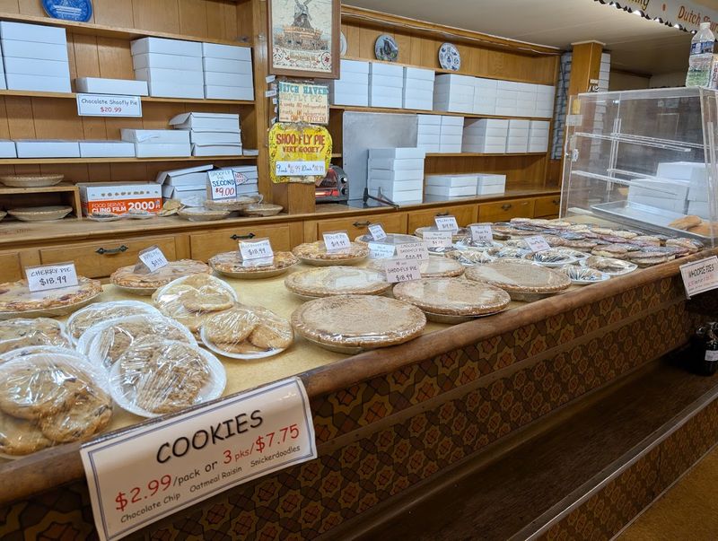 Dutch Haven Shoo-Fly Pie Bakery 
