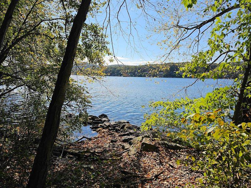 Squantz Pond State Park 