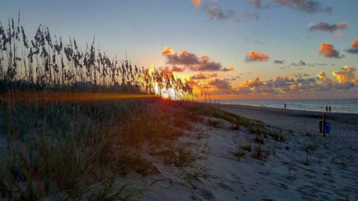 13 Beautiful Hidden Beaches That Show Off North Carolina&rsquo;s Wild Coast