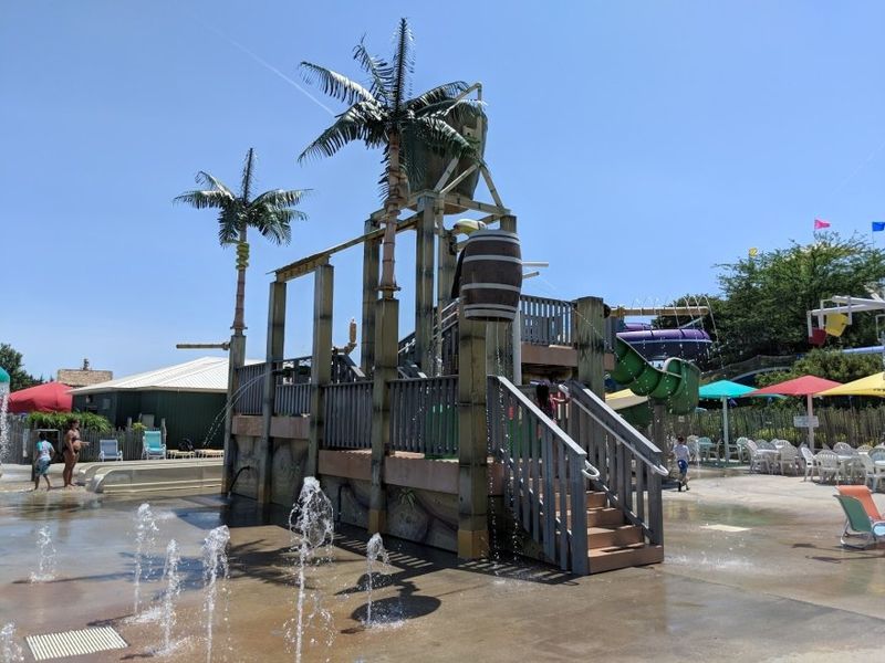 Six Flags Hurricane Harbor New England 