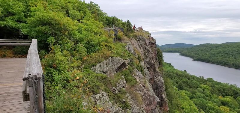 Lake of the Clouds Overlook