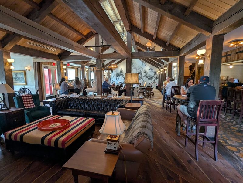 White Horse Inn (Metamora)