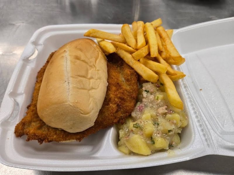 Oma&rsquo;s Schnitzel Haus - Hope Mills
