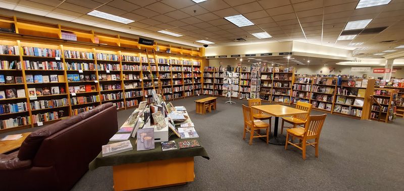 Schuler Books - Grand Rapids: Author Talks, Girls&rsquo; Night Out & Community Reading Events