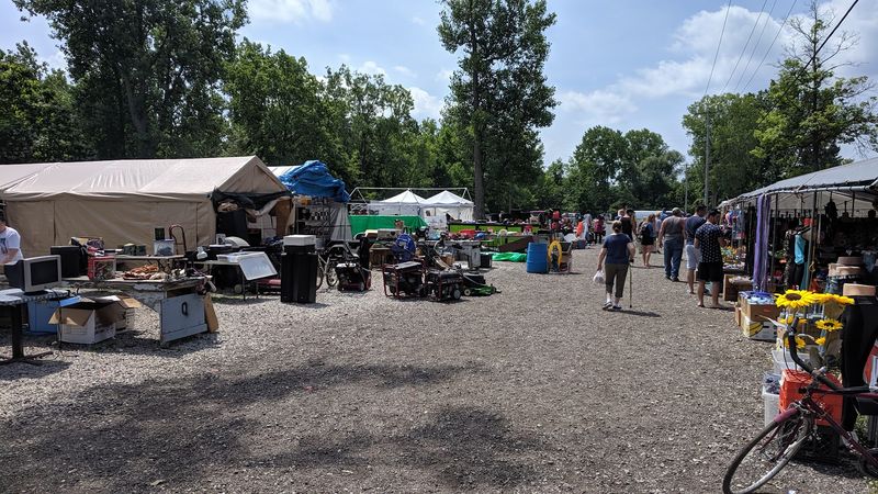 Greenlawn Grove Flea Market, Romulus, Wayne County
