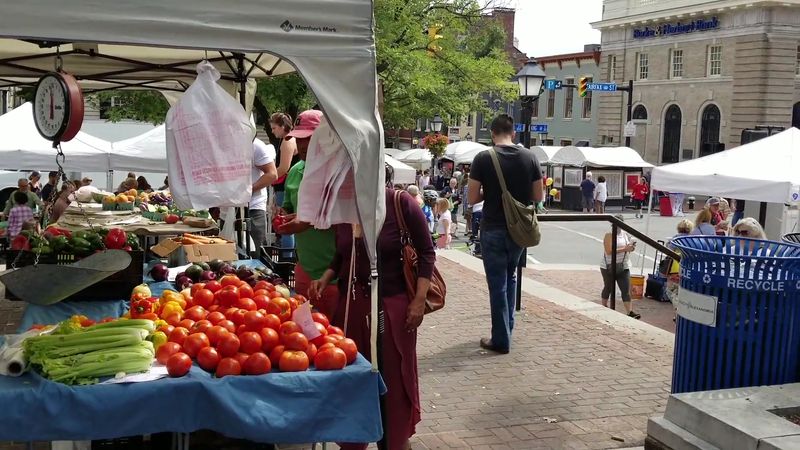 Old Town Alexandria Farmers&rsquo; Market