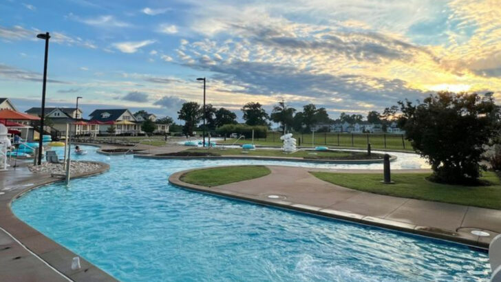 14 Waterpark Resorts In Virginia That Feel Like Built-In Vacation Worlds