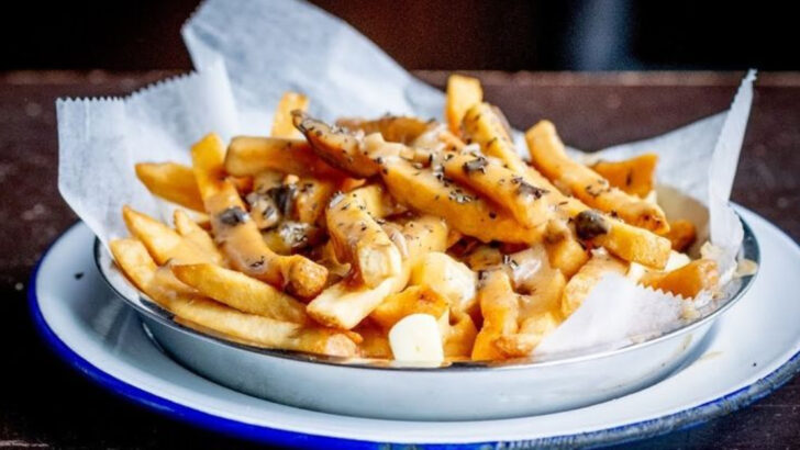 15 Crispy Fries Stops In Massachusetts That Locals Keep Returning To