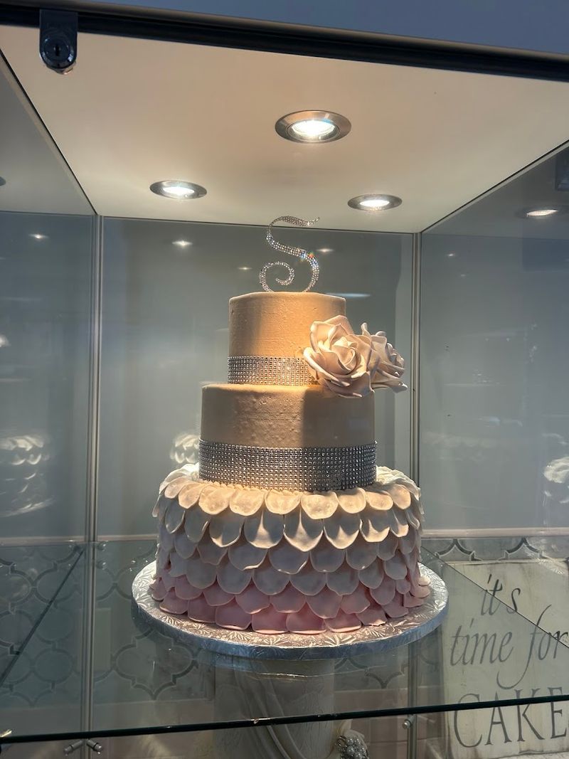 Custom Cakes Steal The Party