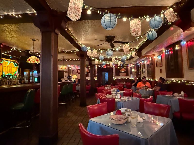 A Basement-Style Dining Room With Old-School Atmosphere
