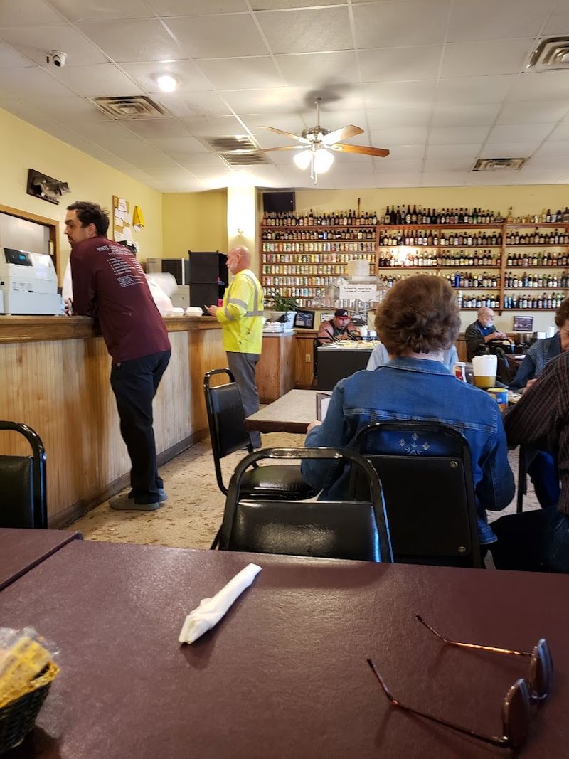 Conversations Flow in Cajun French at the Local Market