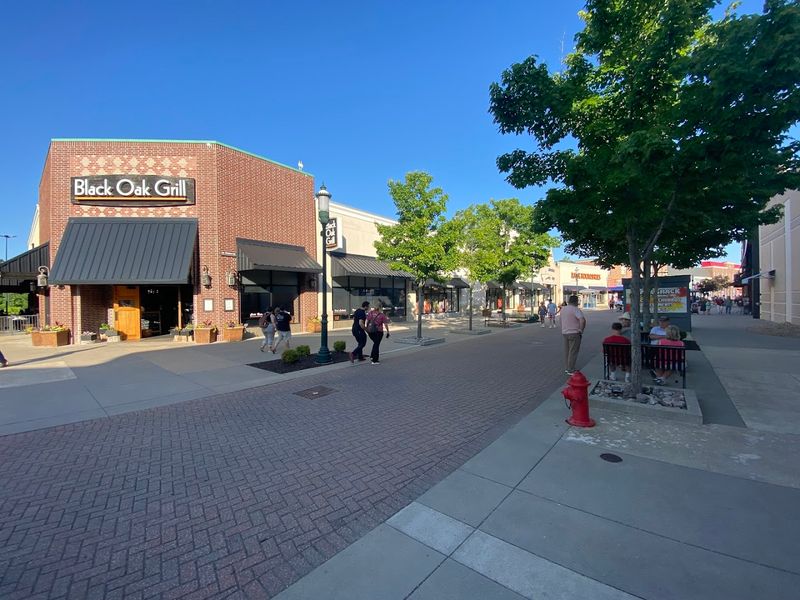 More Than 100 Stores to Explore