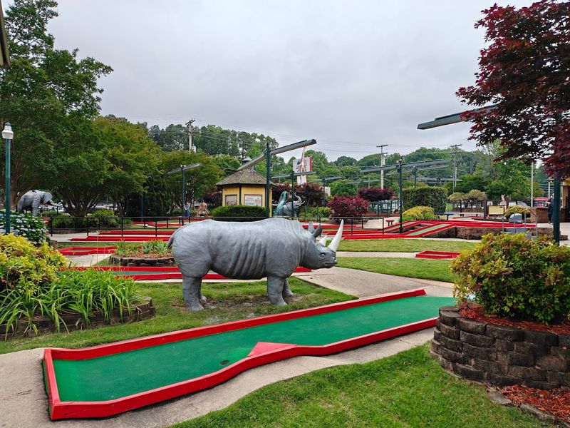 Adventure Landing Gastonia Mini Golf