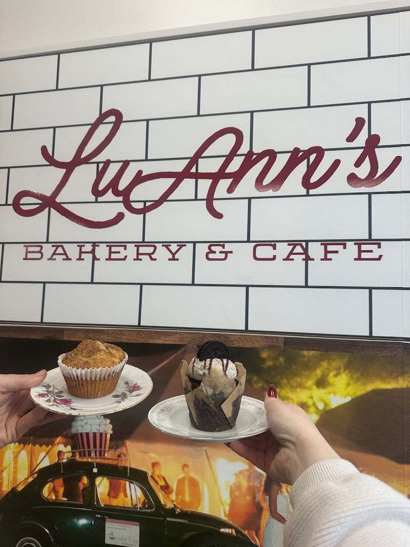 LuAnn's Bakery & Cafe